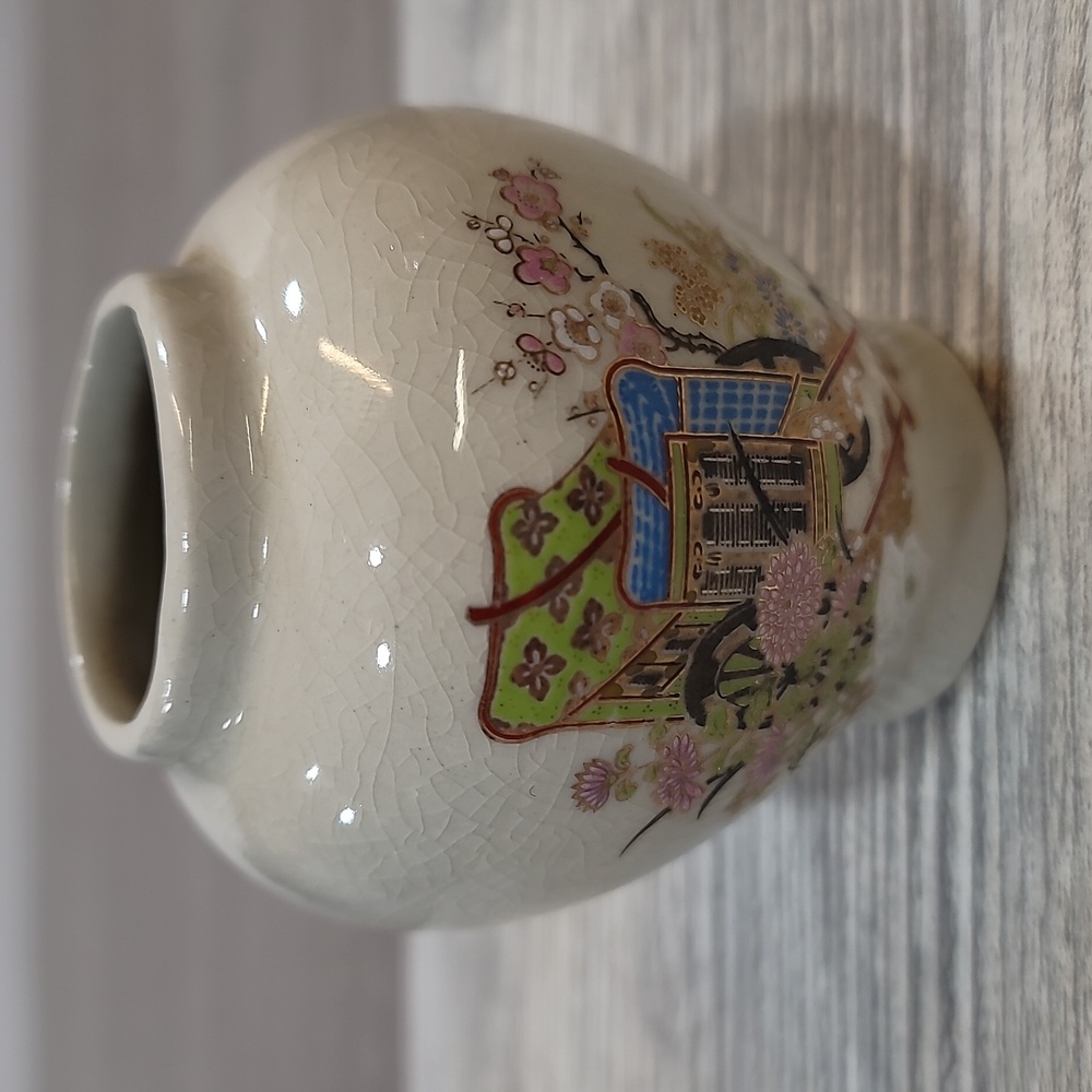 White ceramic - Picture 2 of 7